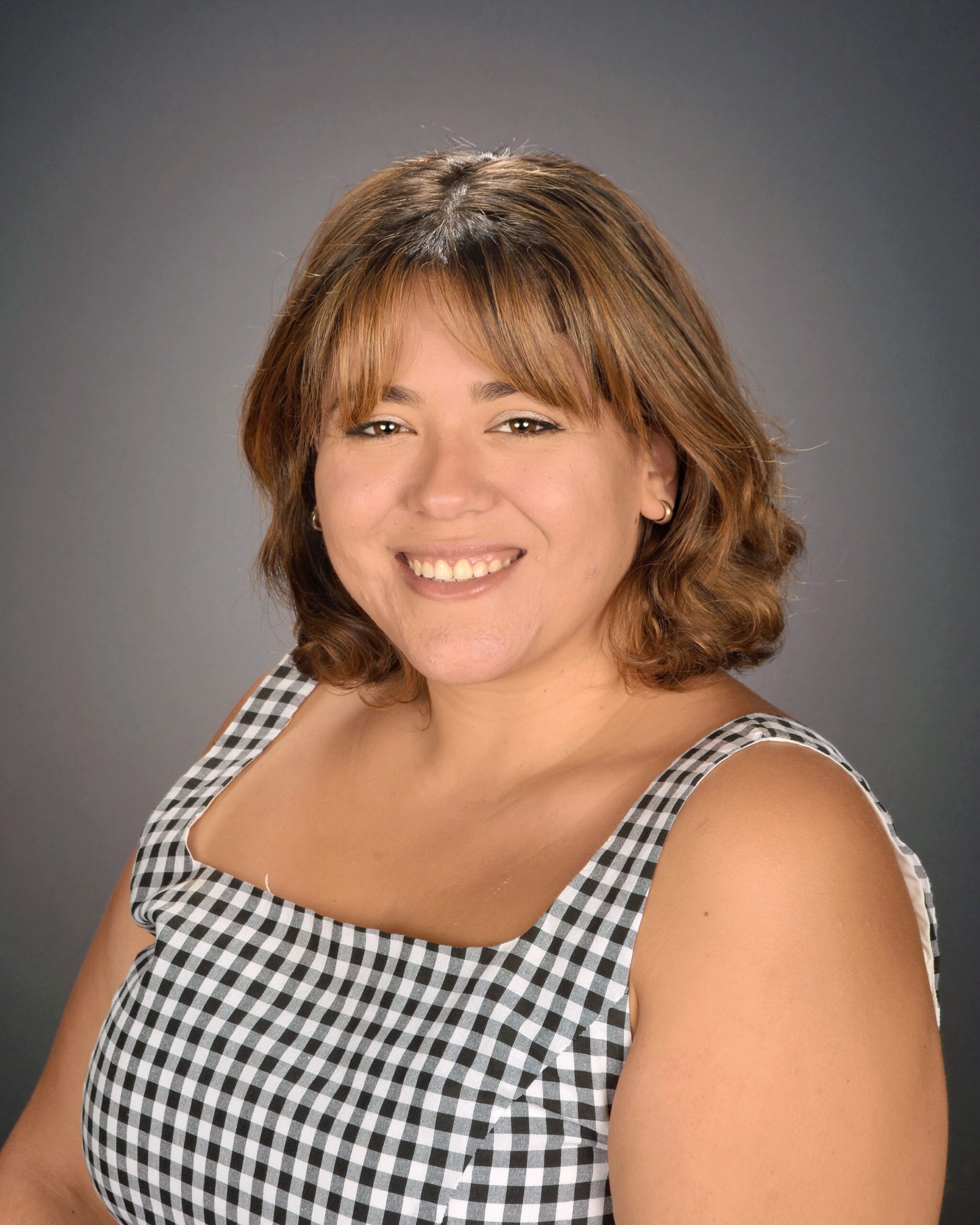 SF05447608_Ms_Cecilia_cabrera